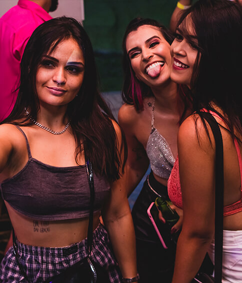 ladies on a bachelorette party